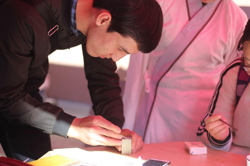 12.18 传统文化节-73_看图王.jpg 12.18 传统文化节-73_看图王.jpg