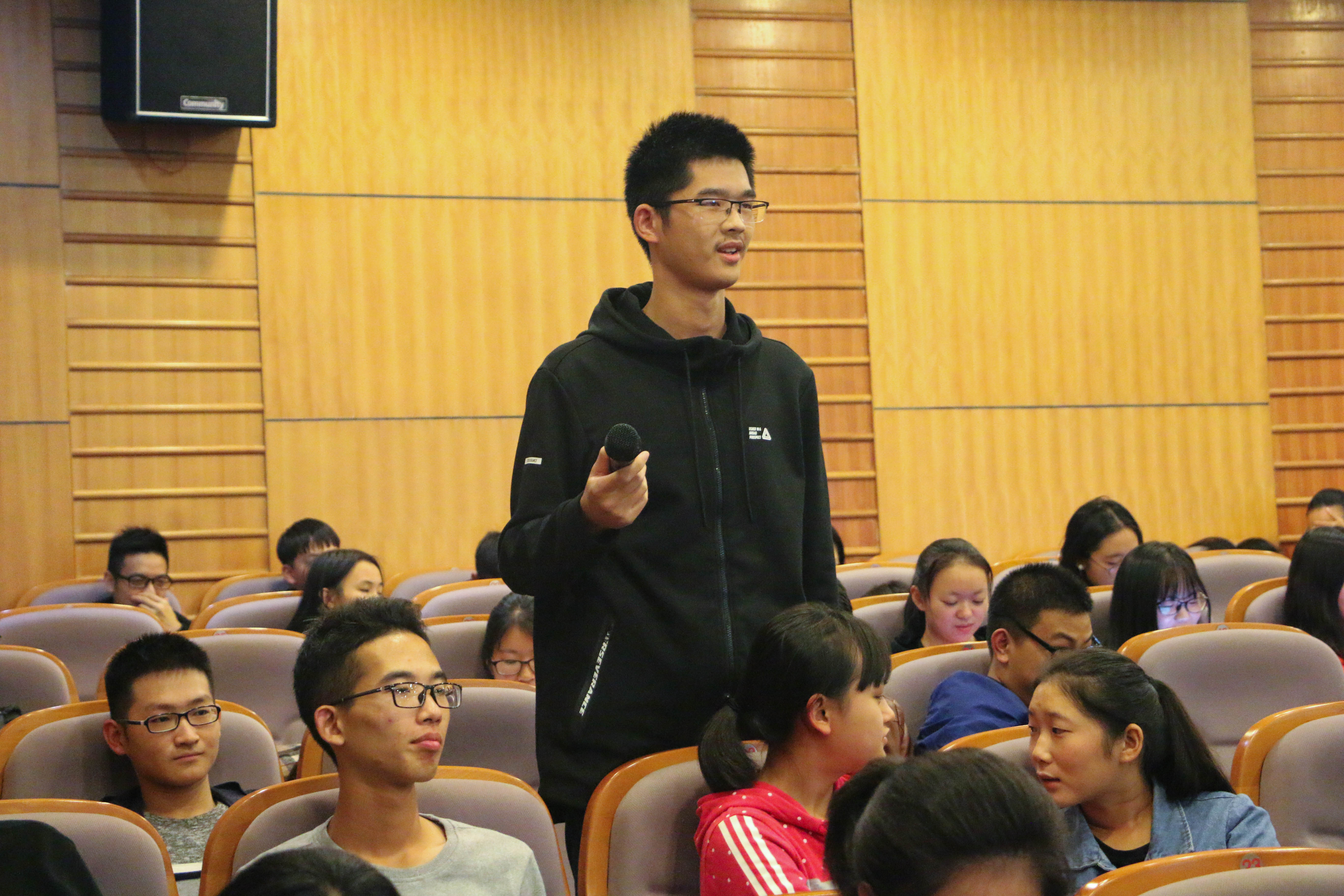 C:\Documents and Settings\Administrator\桌面\禁漫天堂
成功举办2017级新生学科专业讲座\禁漫天堂
成功举办2017级新生学科专业讲座\5.jpg